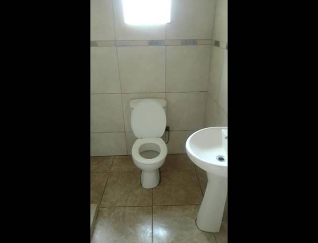 1 bed property to rent in KENSINGTON